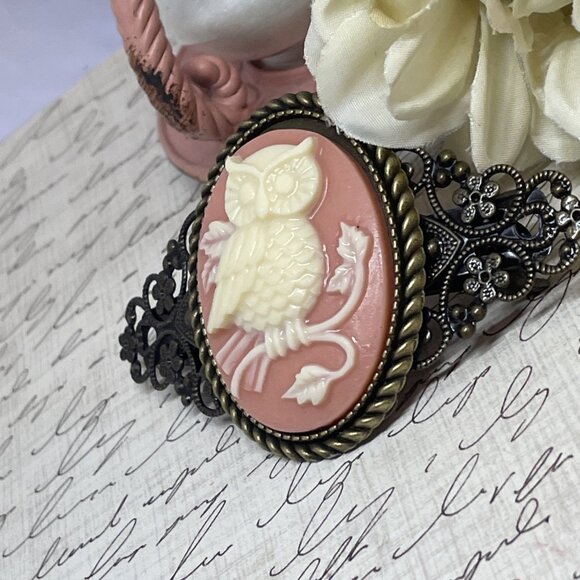 Peach FESTIVAL Owl Barn Tree Gothic Green Wh Cameo Wedding Prom Pin Hair Clip - Picture 2 of 10